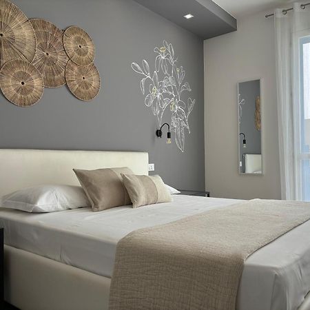 Cala Azzurra Macari Bed And Breakfast And Holidays House Exterior photo